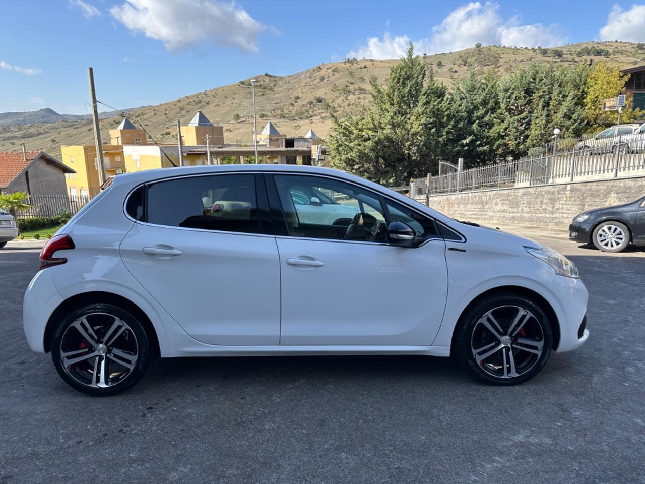 Peugeot 208 BlueHDi 100S&S 5 porte GT Line