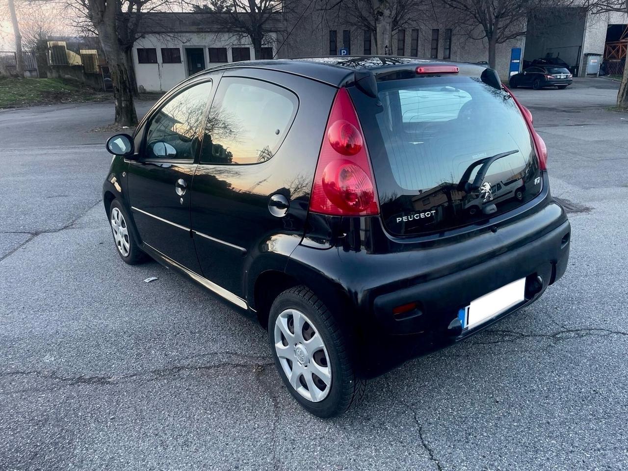 Peugeot 107 1.0 68CV 5p. Desir PER Neopatentati