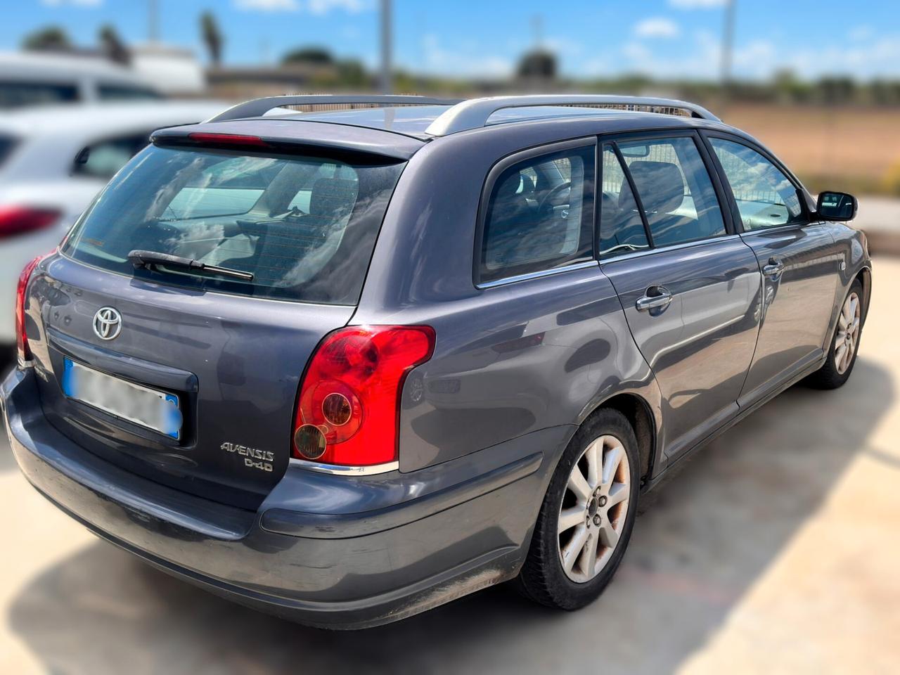 Toyota Avensis 2.0 D-4D 16V Station Wagon