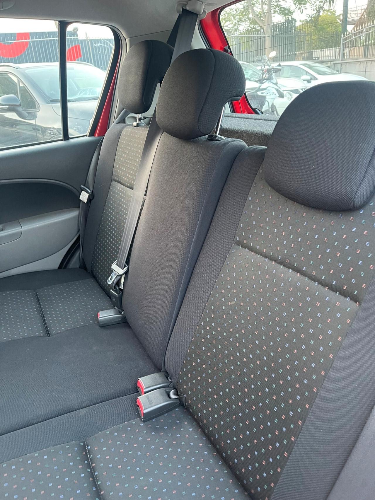 Daihatsu Sirion 1.0 69cv