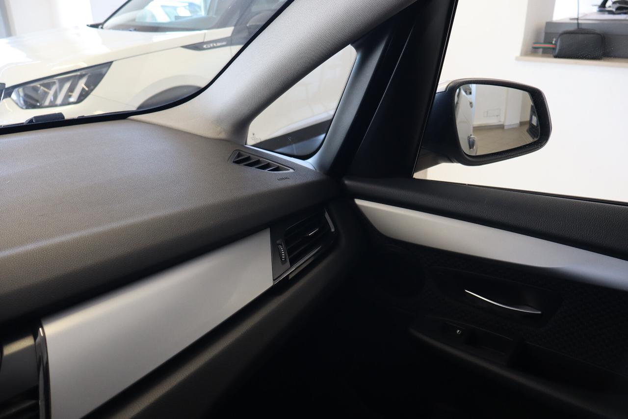 BMW 218 d ACTIVE TOURER ADVANTAGE - 218d