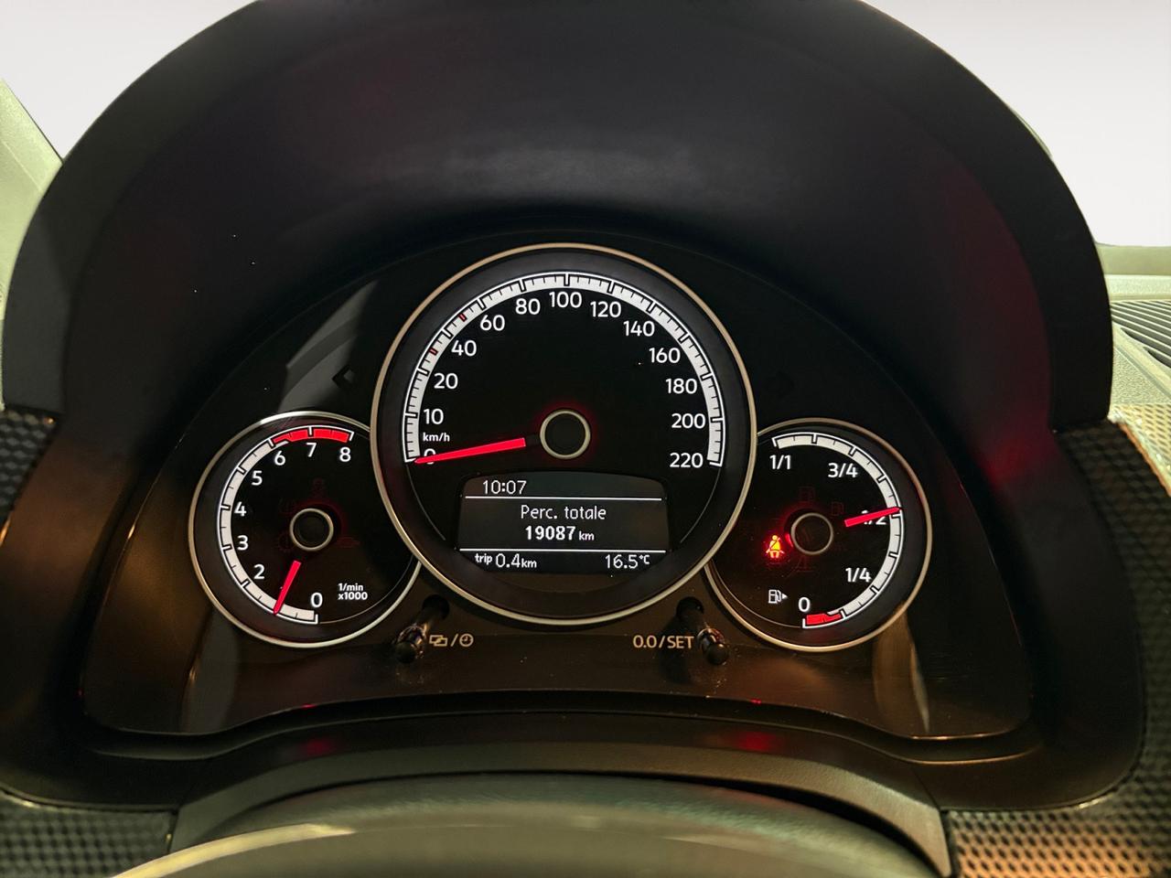 Volkswagen up! 5p 1.0 Move up! 60cv R-line esterior