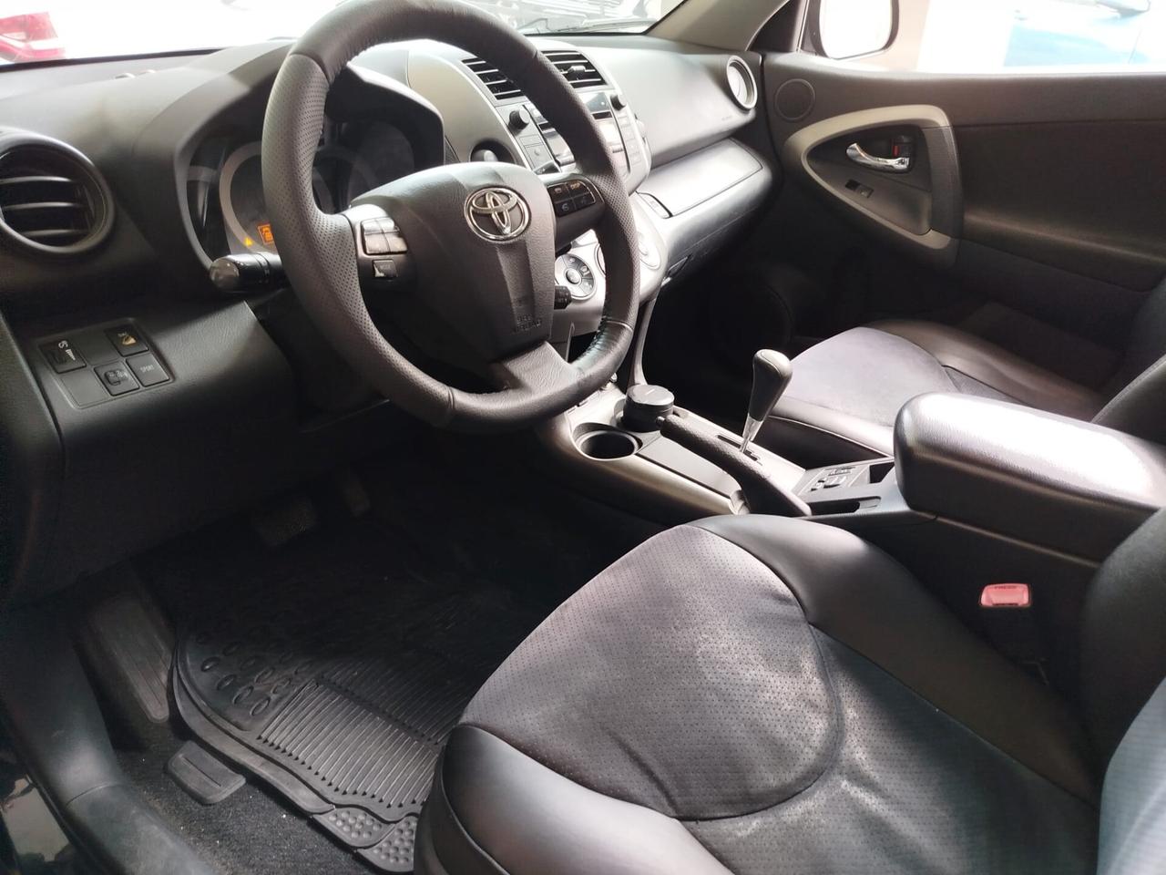 Toyota RAV 4 2.2 d-4d Exclusive 150cv
