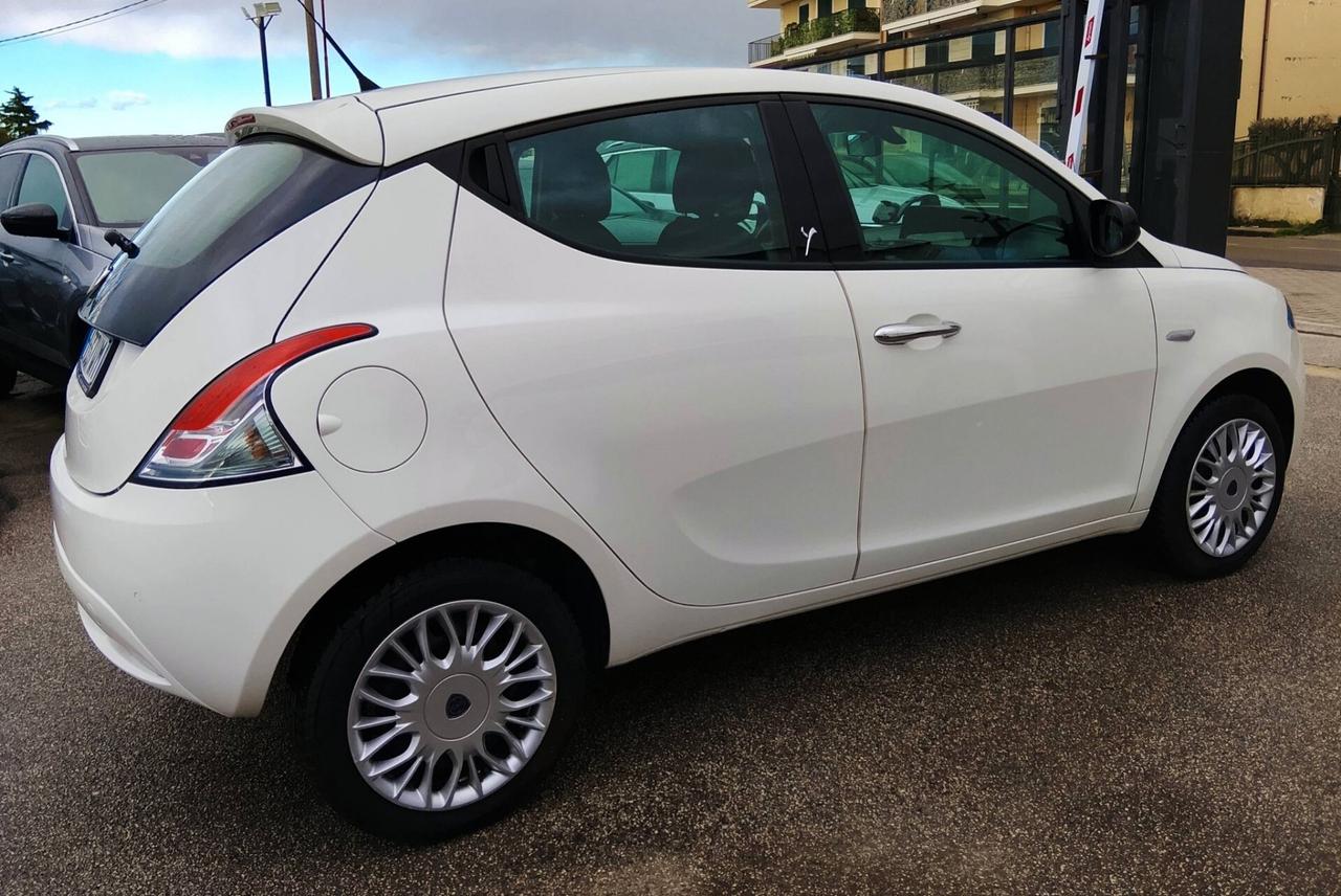 Lancia Ypsilon 1.2 2018 90K KM!