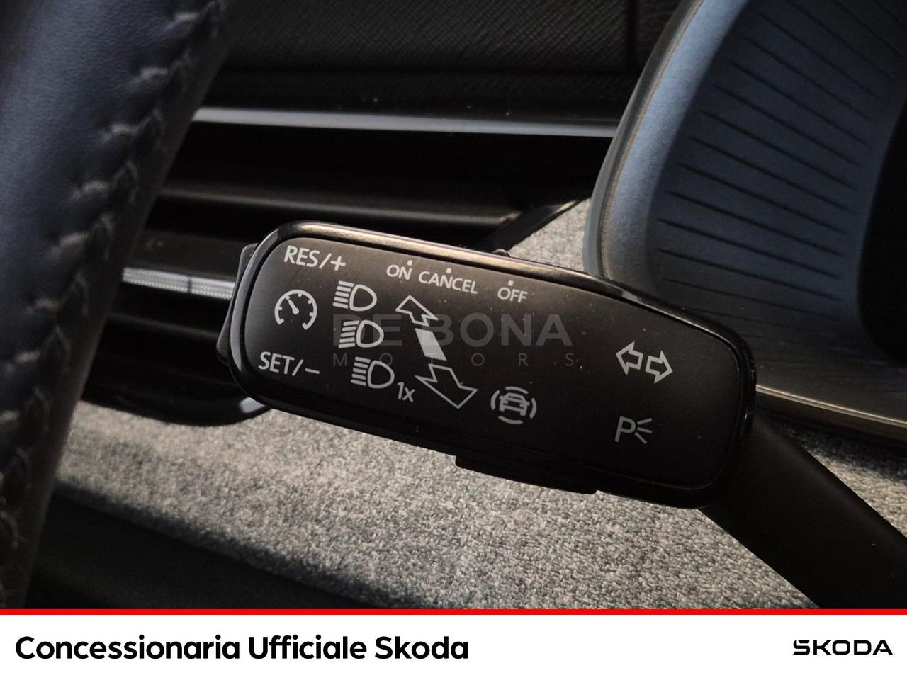 Skoda Kamiq 1.0 tsi black dots 95cv