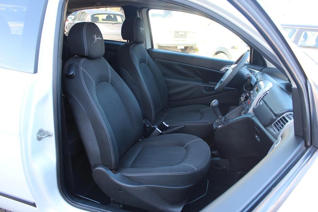 Lancia Ypsilon 1.3 MJT 90 CV Platino