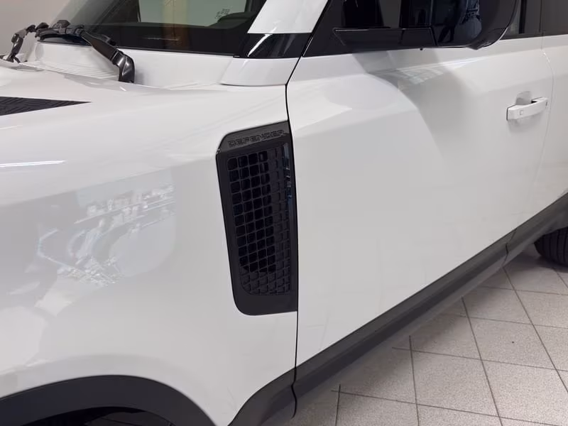 Land Rover Defender 3.0D I6 200 110 SE AWD Autocarro N1 + iva