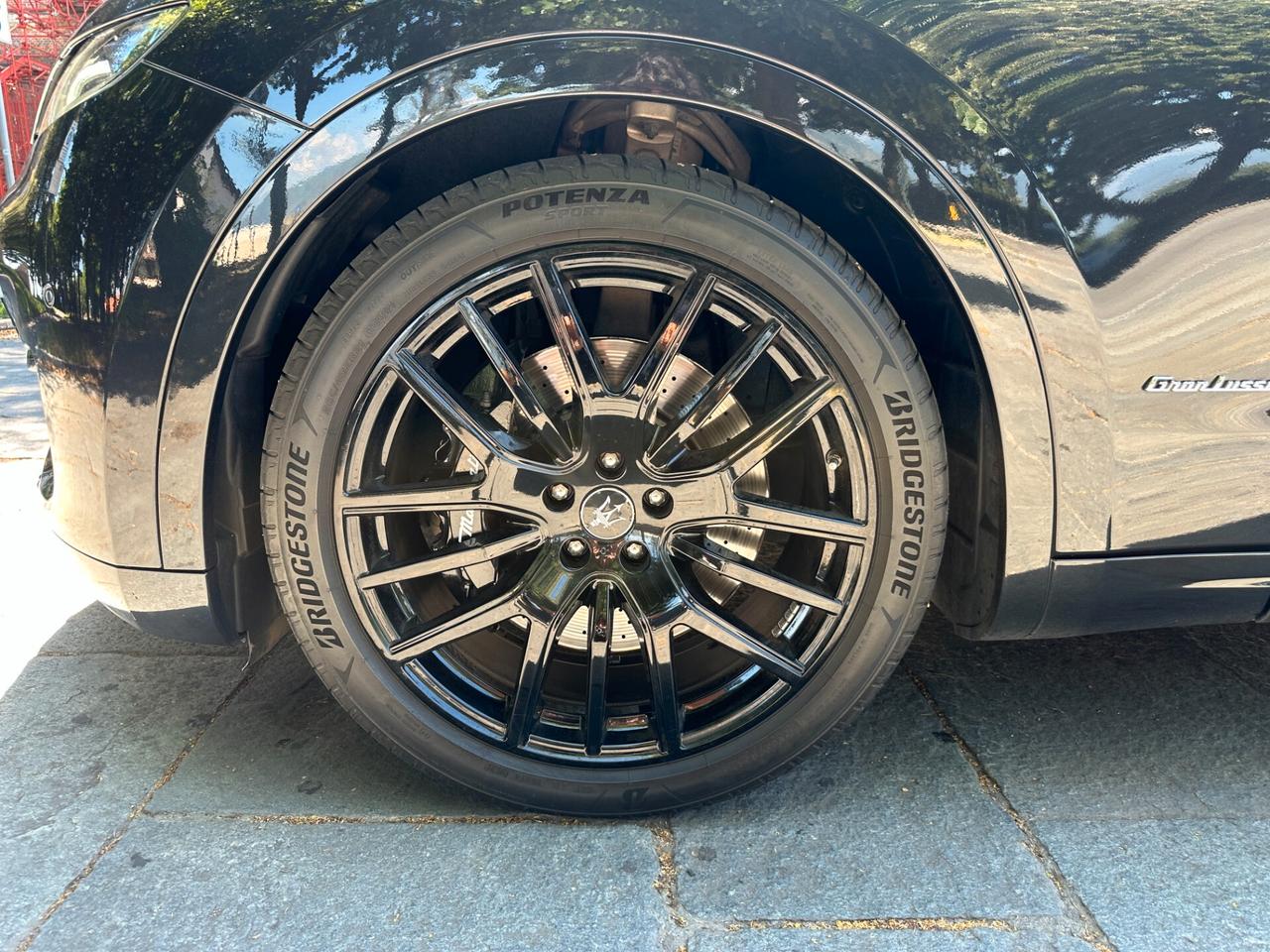 Maserati Levante V6 Diesel 275 CV AWD Granlusso