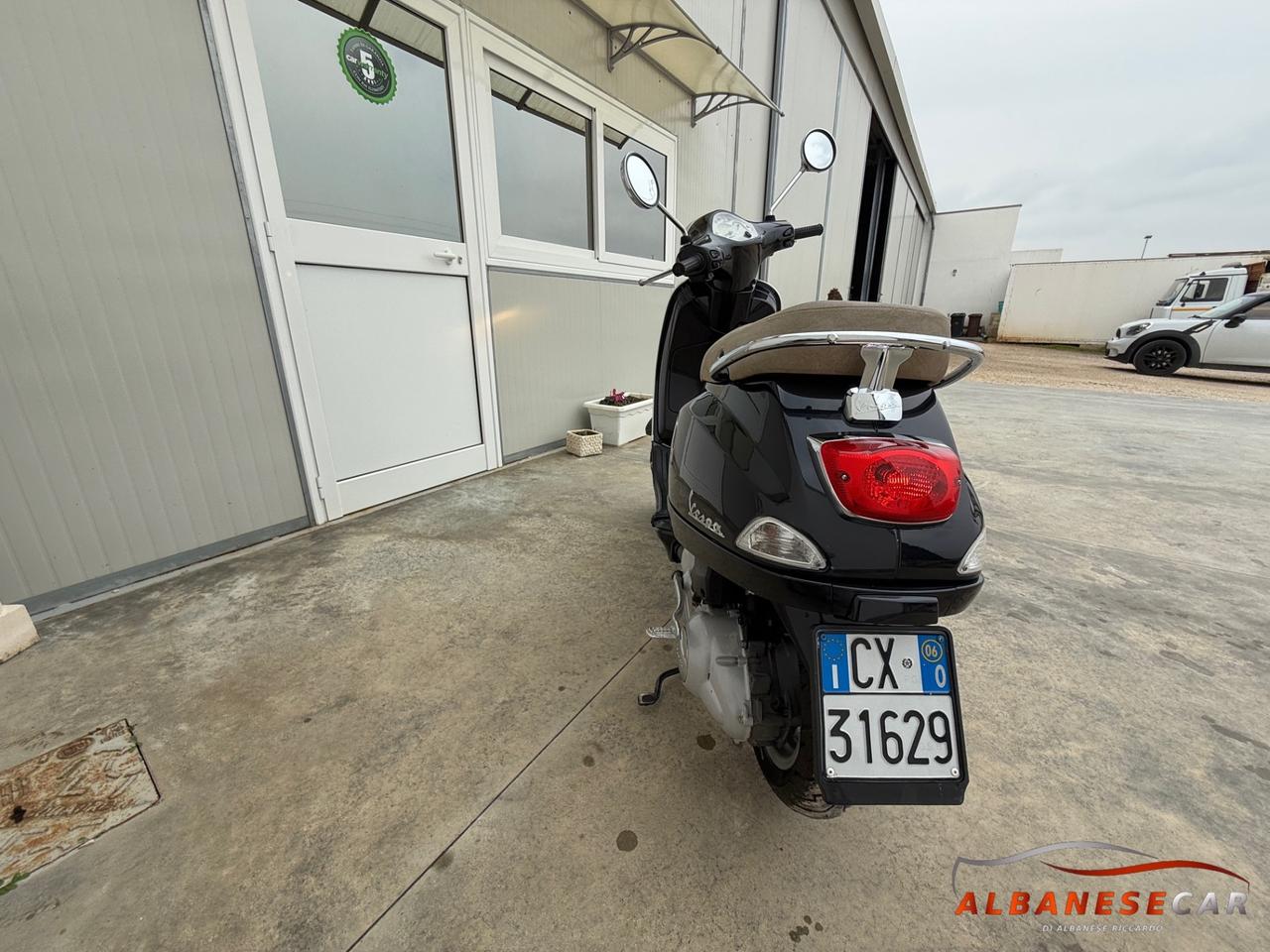Piaggio Vespa 125 LX