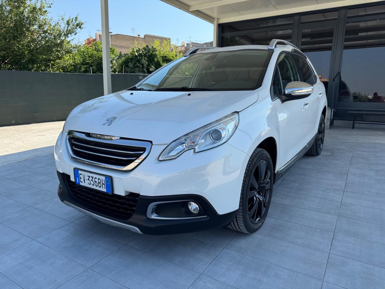 Peugeot 2008 1.6 e-HDi 115 CV Stop&Start Allure