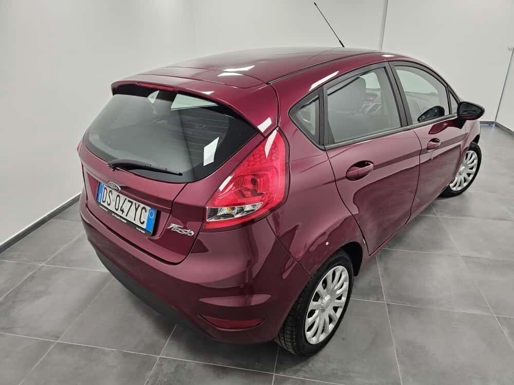 Ford Fiesta 1.2 82 CV 5 porte Titanium - NeoPatentati