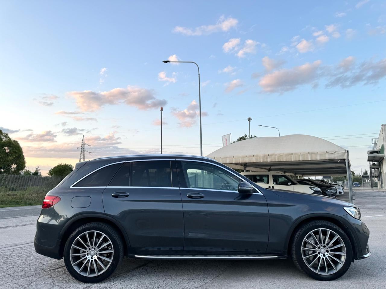 MERCEDES GLC 250d Premium AMG - Tetto Pelle Led 20