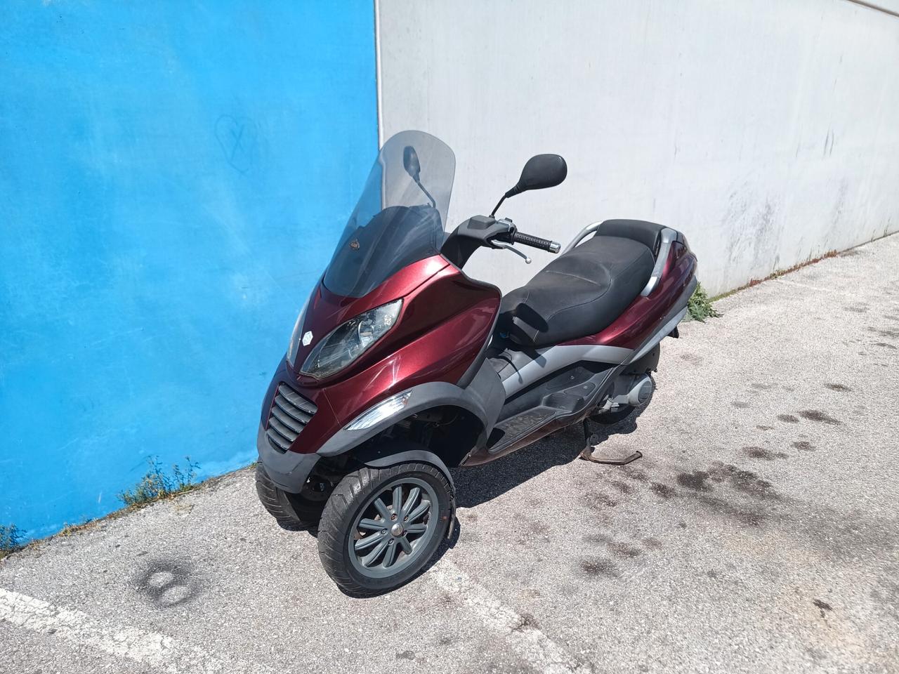 Piaggio MP3 125 Sport