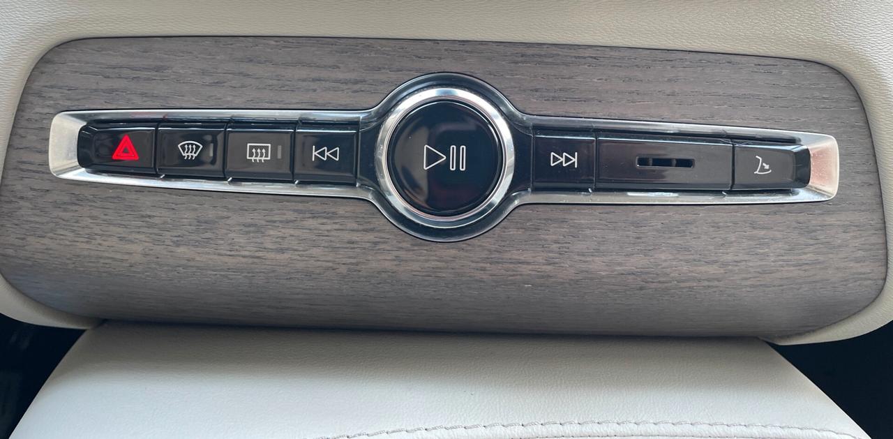 Volvo XC 90 XC90 B5 (d) AWD automatico 7 posti Core