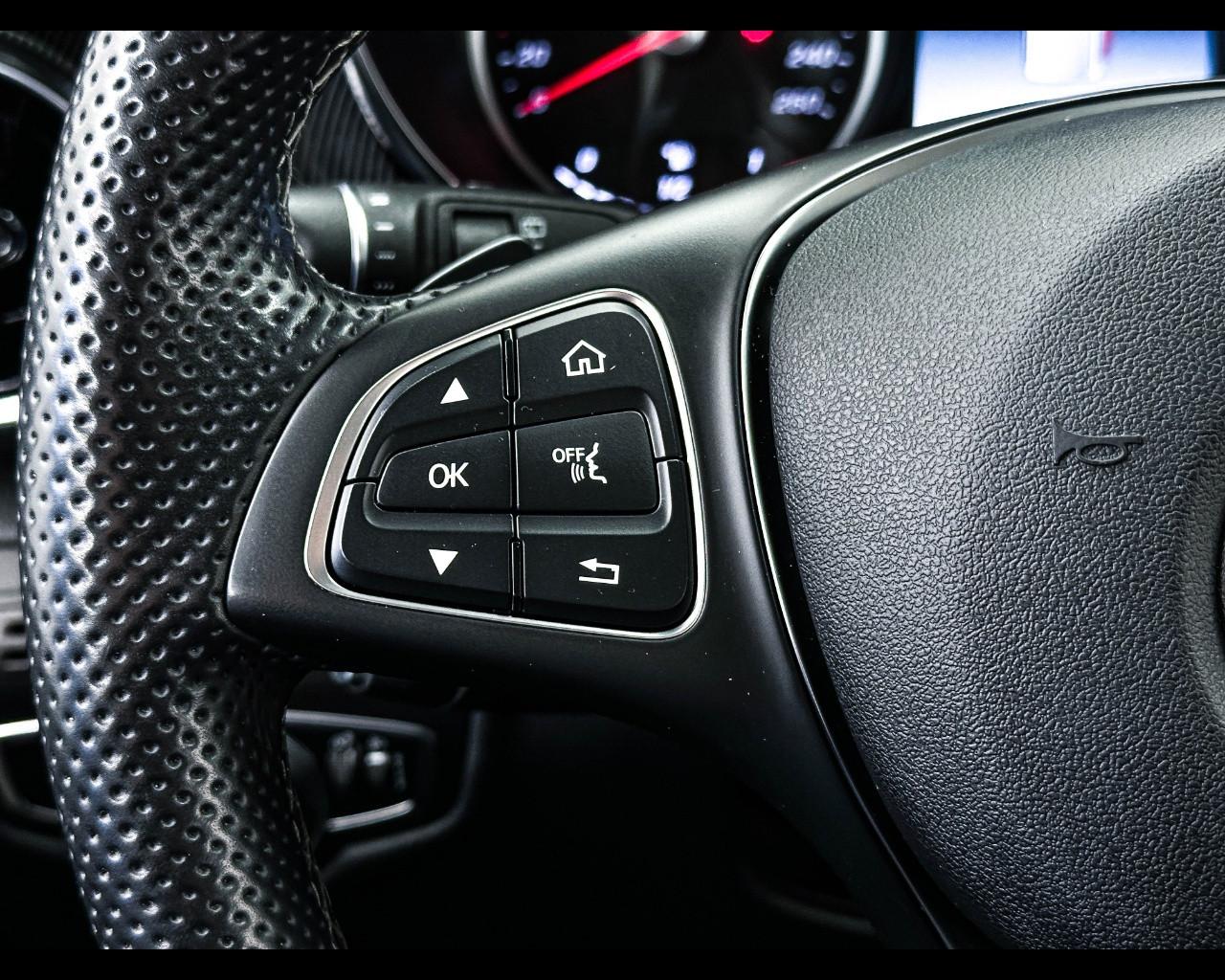 Mercedes-Benz Classe V (W447) - V 220 d Automatic 4Matic Executive Compact
