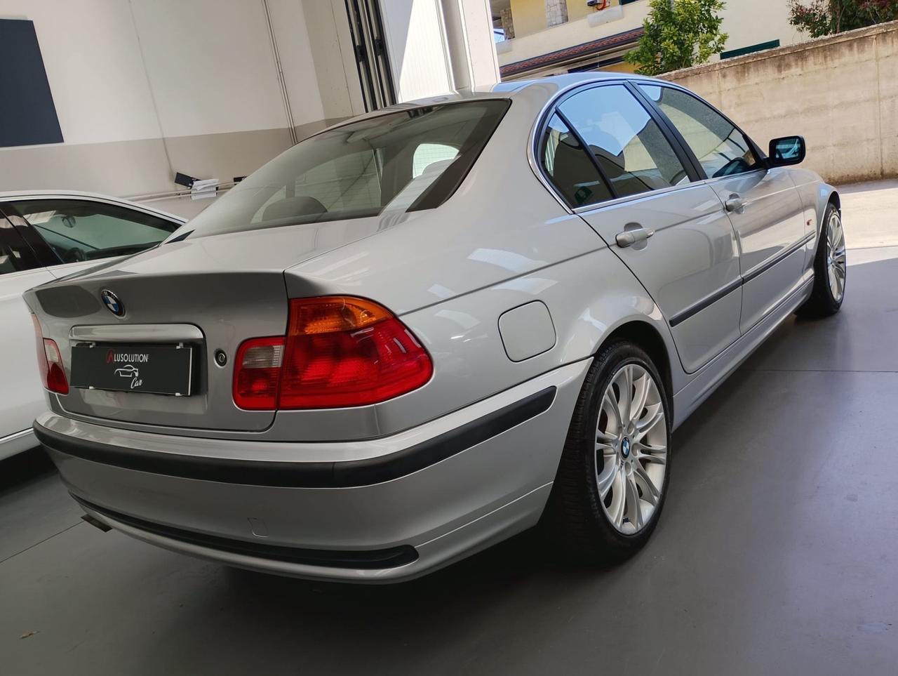 Bmw 320 320i cat 4 porte Attiva