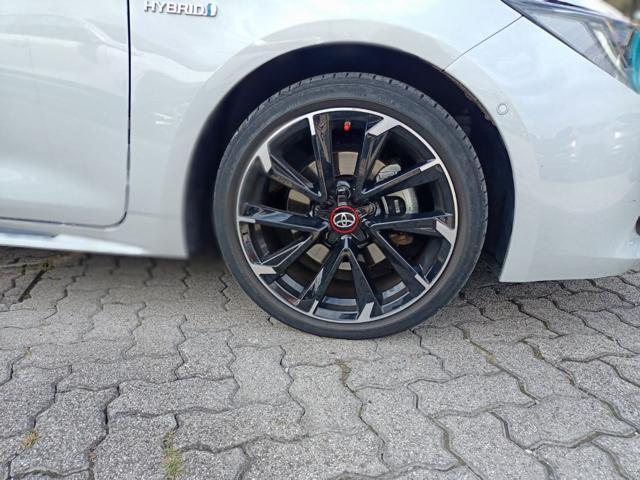 TOYOTA Corolla 2.0 Hybrid GR SPORT