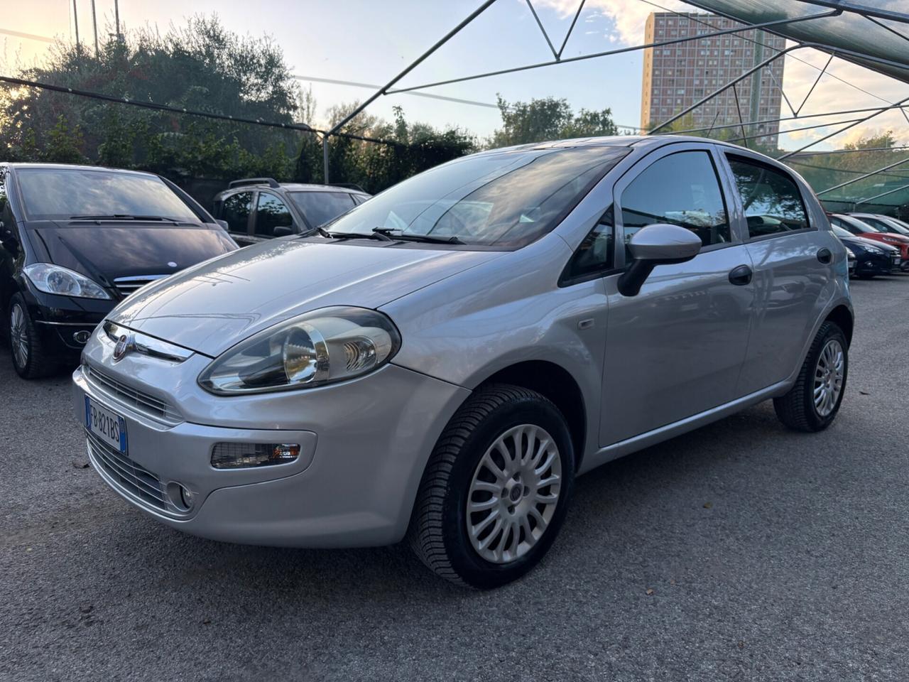 Fiat Punto 1.4 8V 5 porte METANO Lounge OK NEOPATENTATI