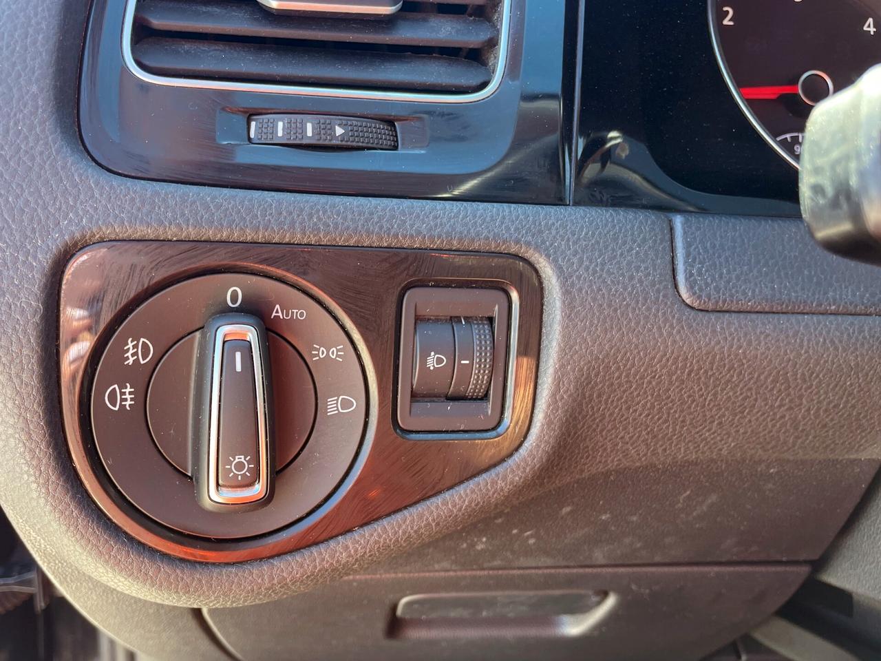 Volkswagen Golf VII 1.6 TDI 5p. 105 Cv TETTO APRIBILE "Cup"