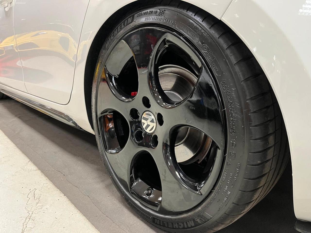 Volkswagen Golf GTI 2.0 TSI 5p.