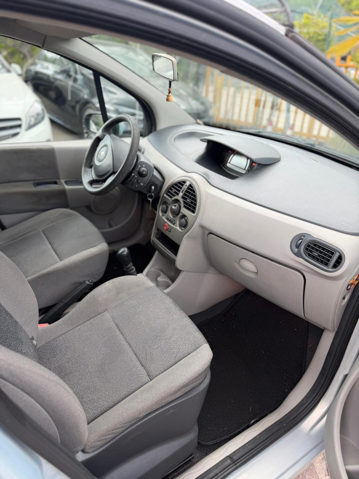 Renault Modus 1.2 16V Luxe Privilège