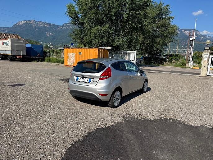 Ford Fiesta 1.2 16V 3p. Ghia