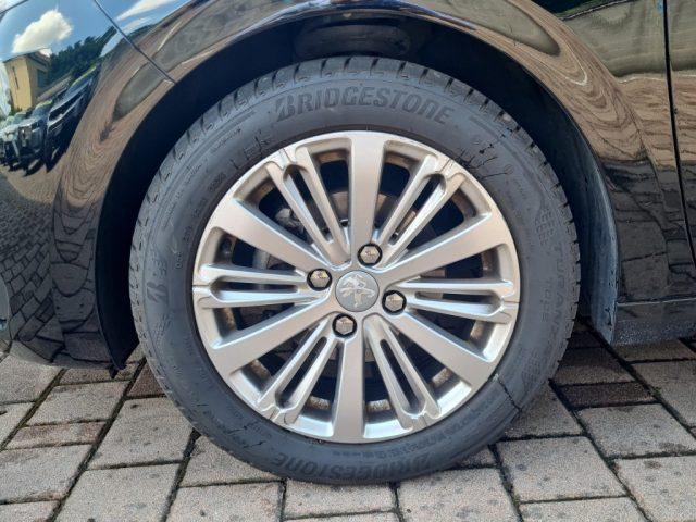 PEUGEOT 208 1° serie PureTech 82 Stop&Start 5 porte Allure