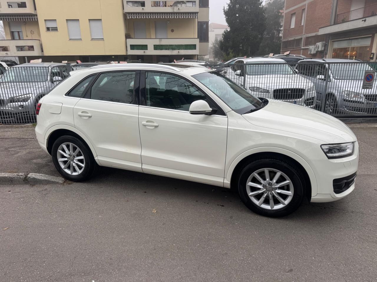 Audi Q3 2.0 TDI business Plus neopaten garanzia 12 mesi