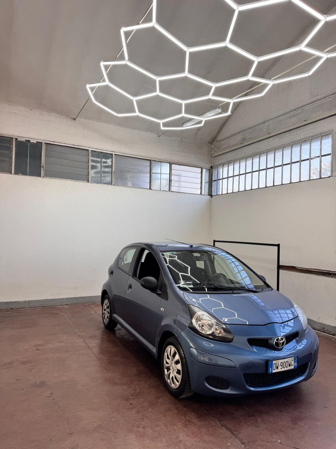 Toyota Aygo 1.0 benzina