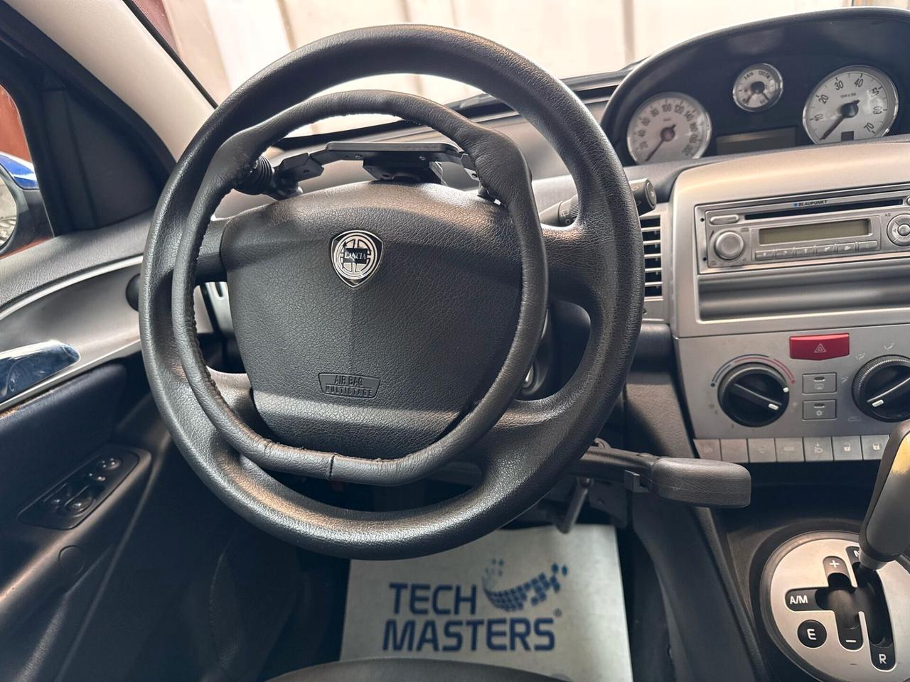 Lancia Ypsilon 1.4 16V Platino AUTO CON ALLESTIMENTO PER DISABILI
