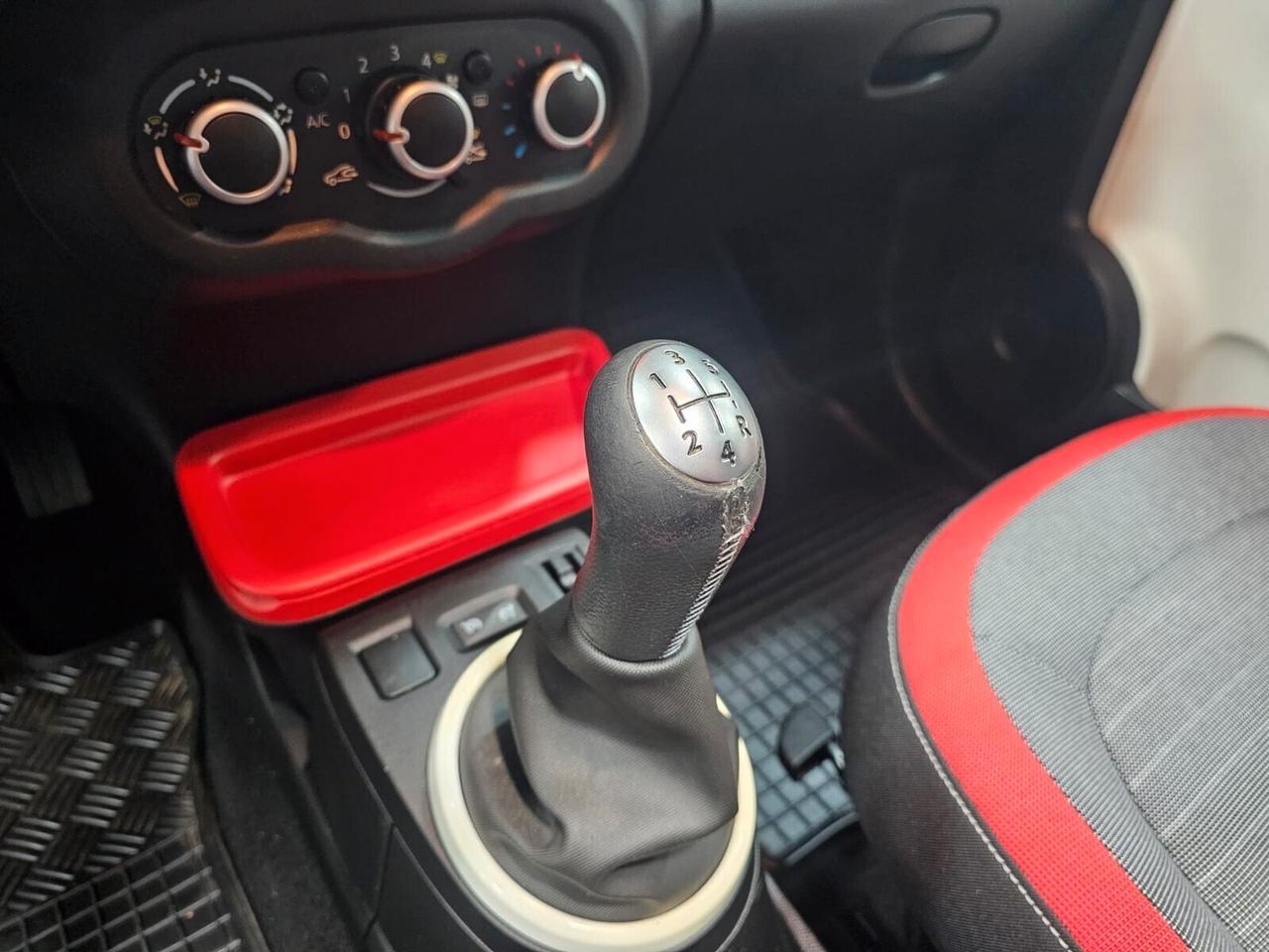 NUOVA RENAULT TWINGO ENERGY INTENS SCe 1.0 BENZ 65CV. GARANZIA UFFICIALE RENAULT. AUTO COME NUOVA.