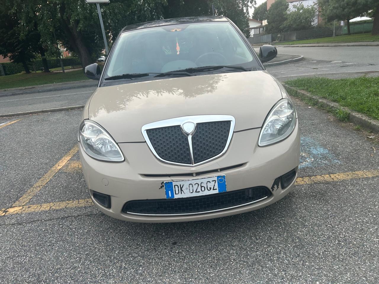 Lancia Ypsilon 1.2 Oro Giallo