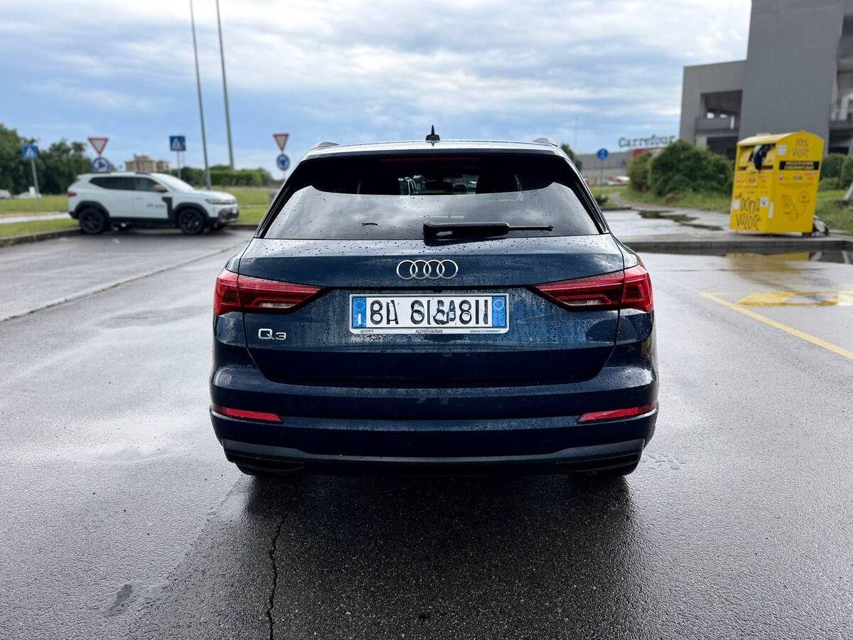 Audi Q3 35 2.0 tdi Business s-tronic