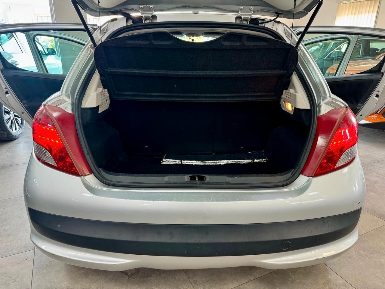 Peugeot 207 1.4 HDi 70cv 5p. 10/2011