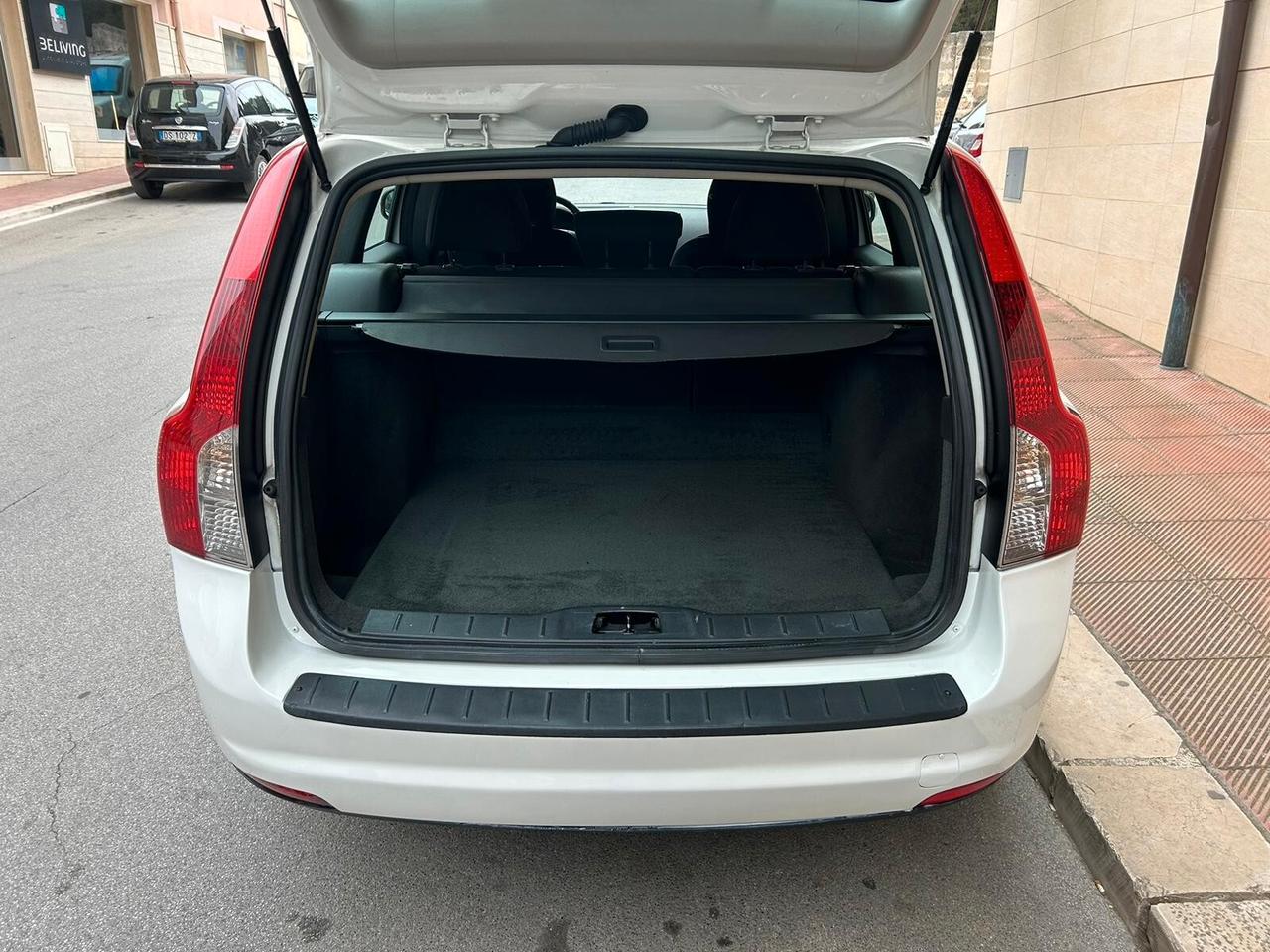 Volvo V50 1.6 D 2010