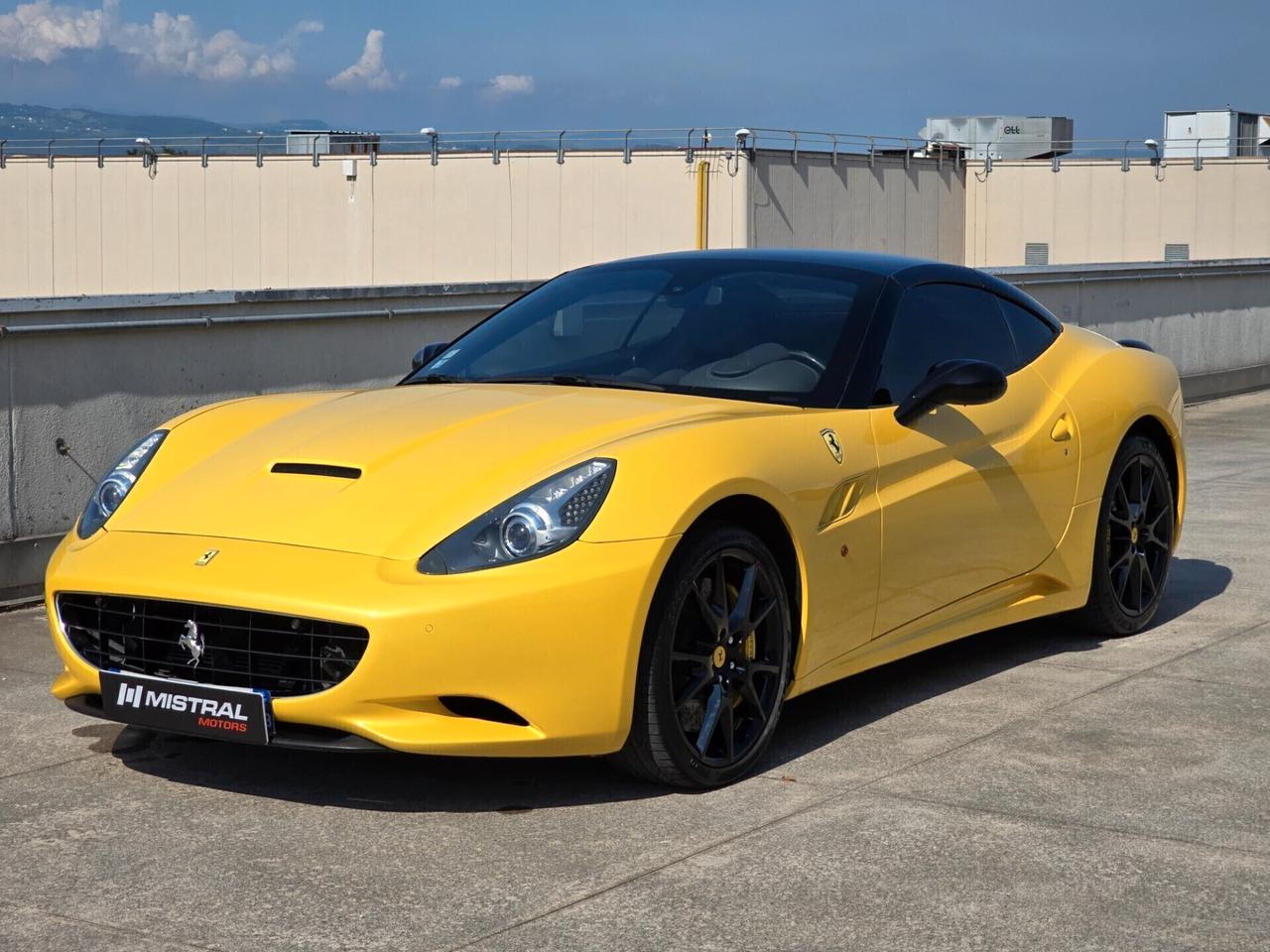 Ferrari California DCT Giallo Triplo Strato