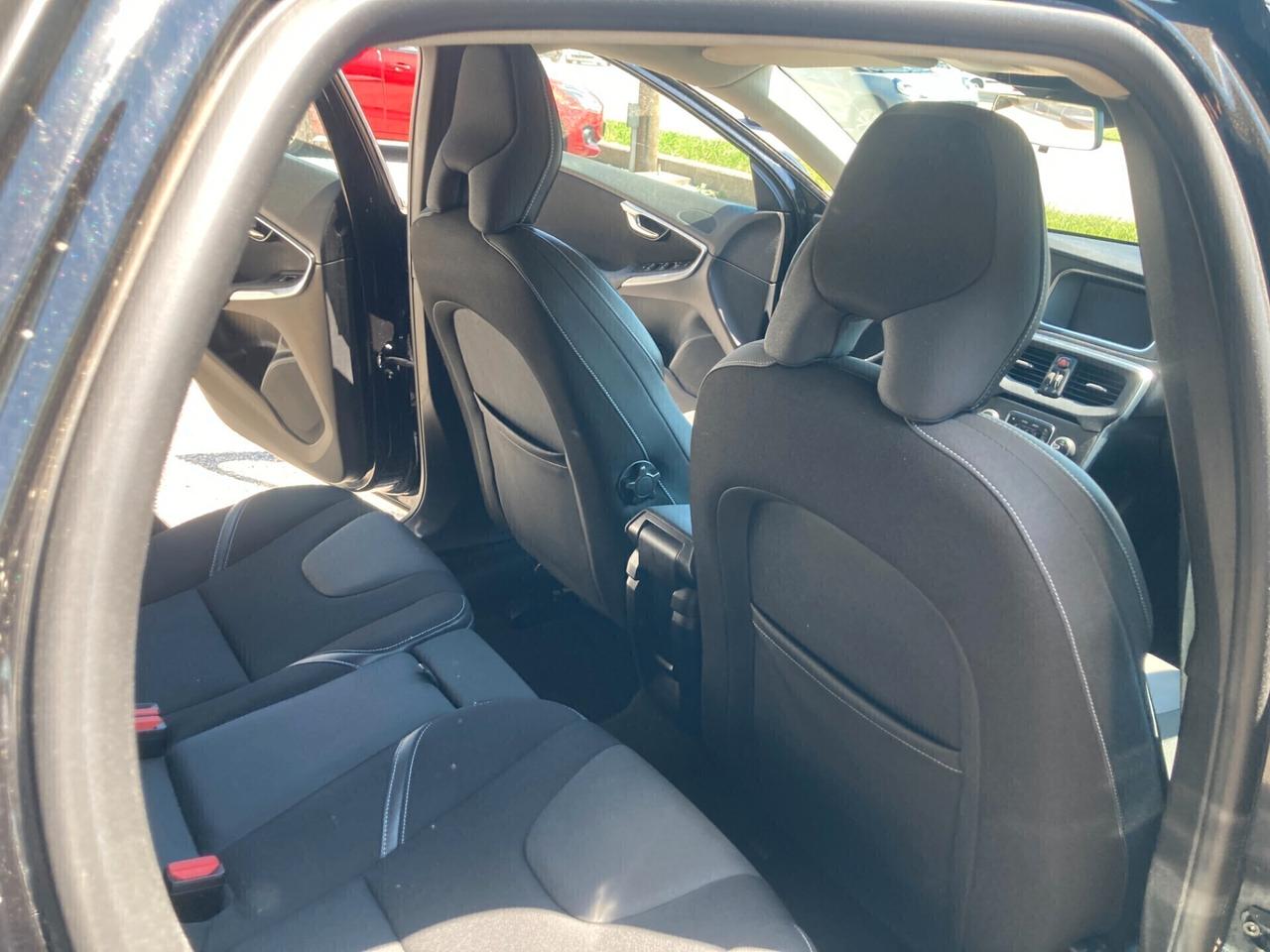 Volvo V40 D2 Geartronic Kinetic