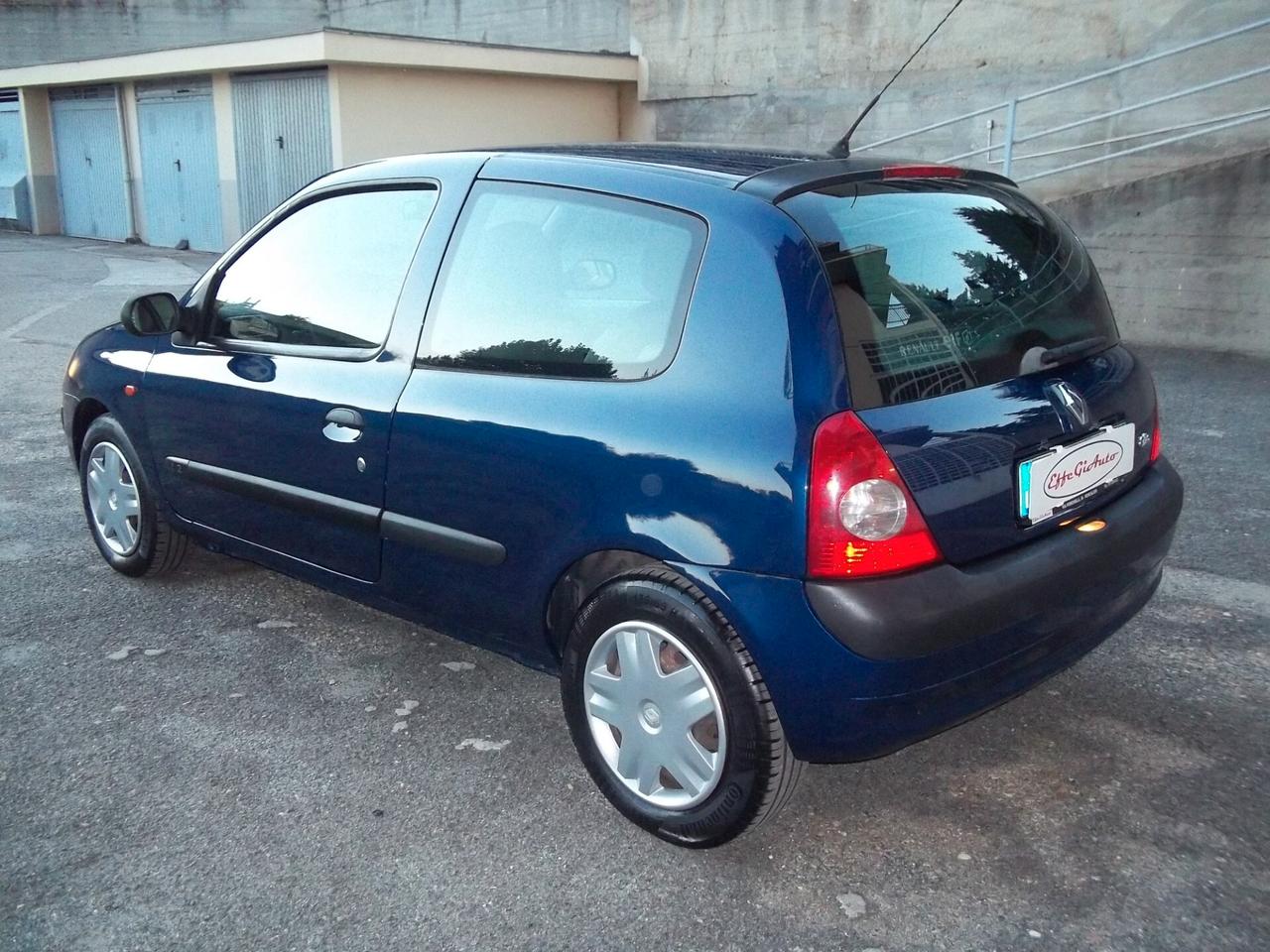 Renault Clio Authentique 1.2 8v 3p 126.300km ok neopatentati