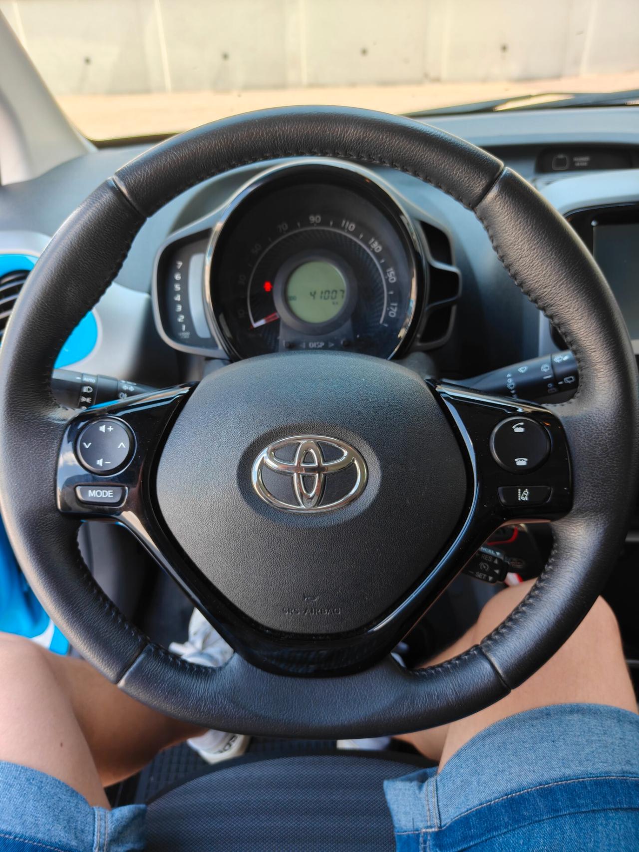 Toyota Aygo 1.0 VVT-i 72 CV 5 porte x-fun