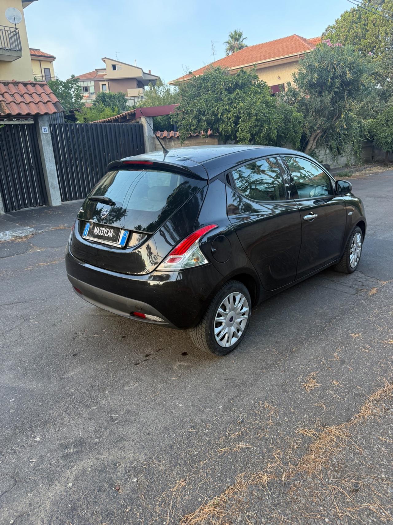 Lancia Ypsilon 1.2 69 CV 5 porte Mya