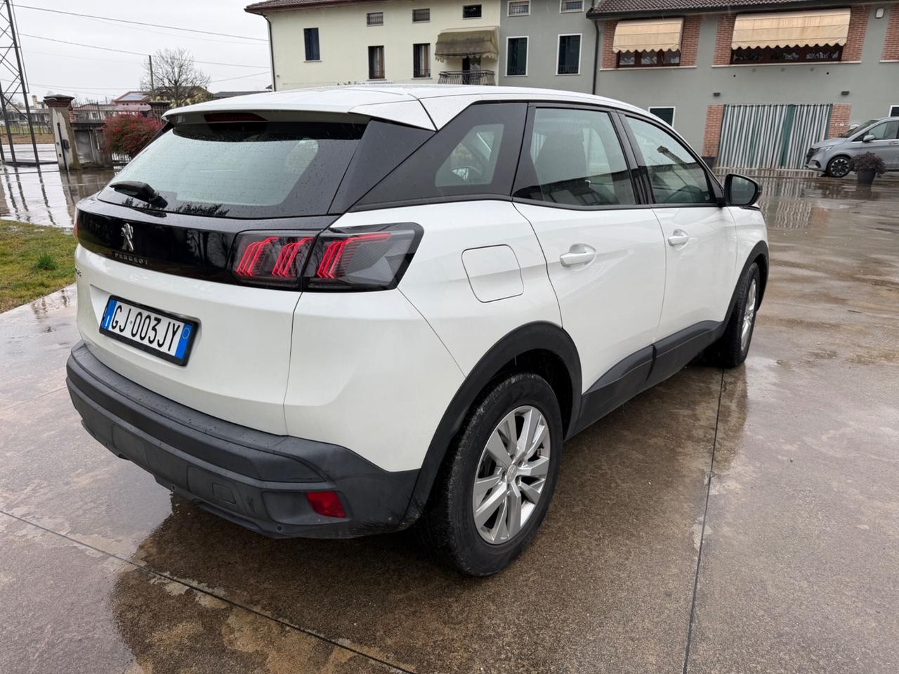Peugeot 3008 BlueHDi 130 S&S EAT8 Active Pack