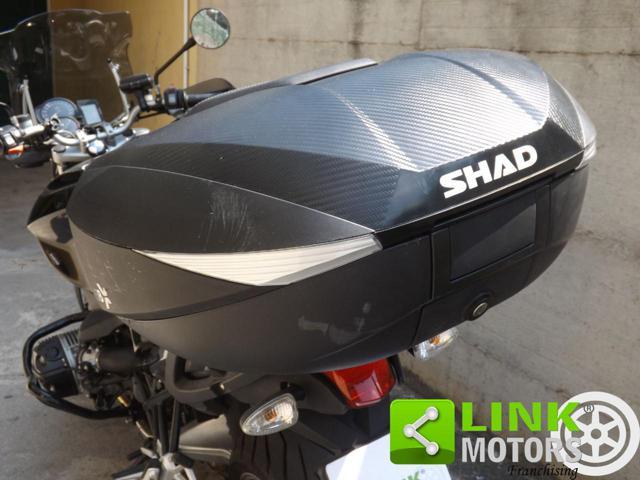 BMW R 1200 R anno 2008 con valigie laterali BMW originali
