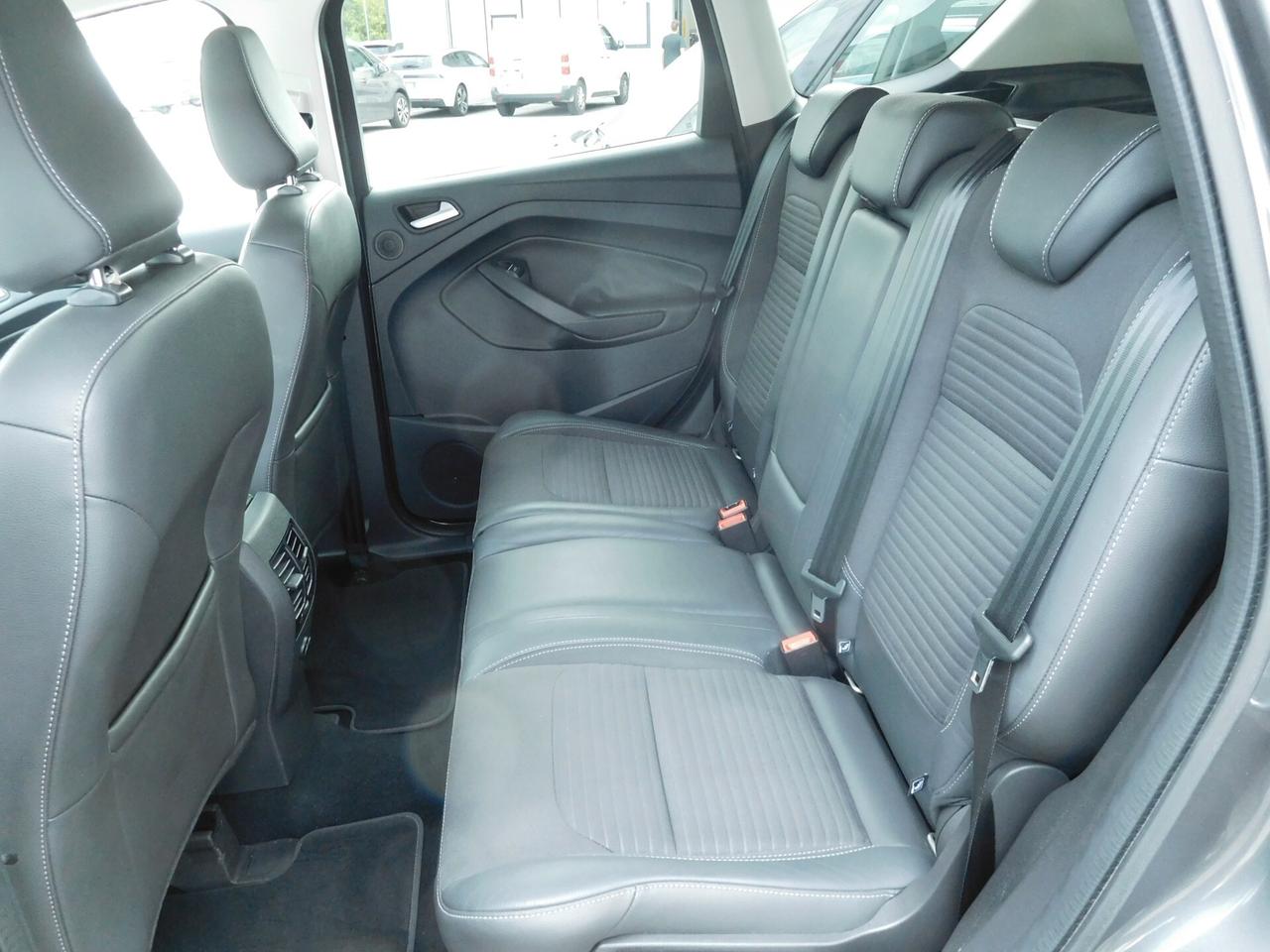 Ford Kuga 2.0 TDCI 150 CV S&S 4WD Powershift Titanium