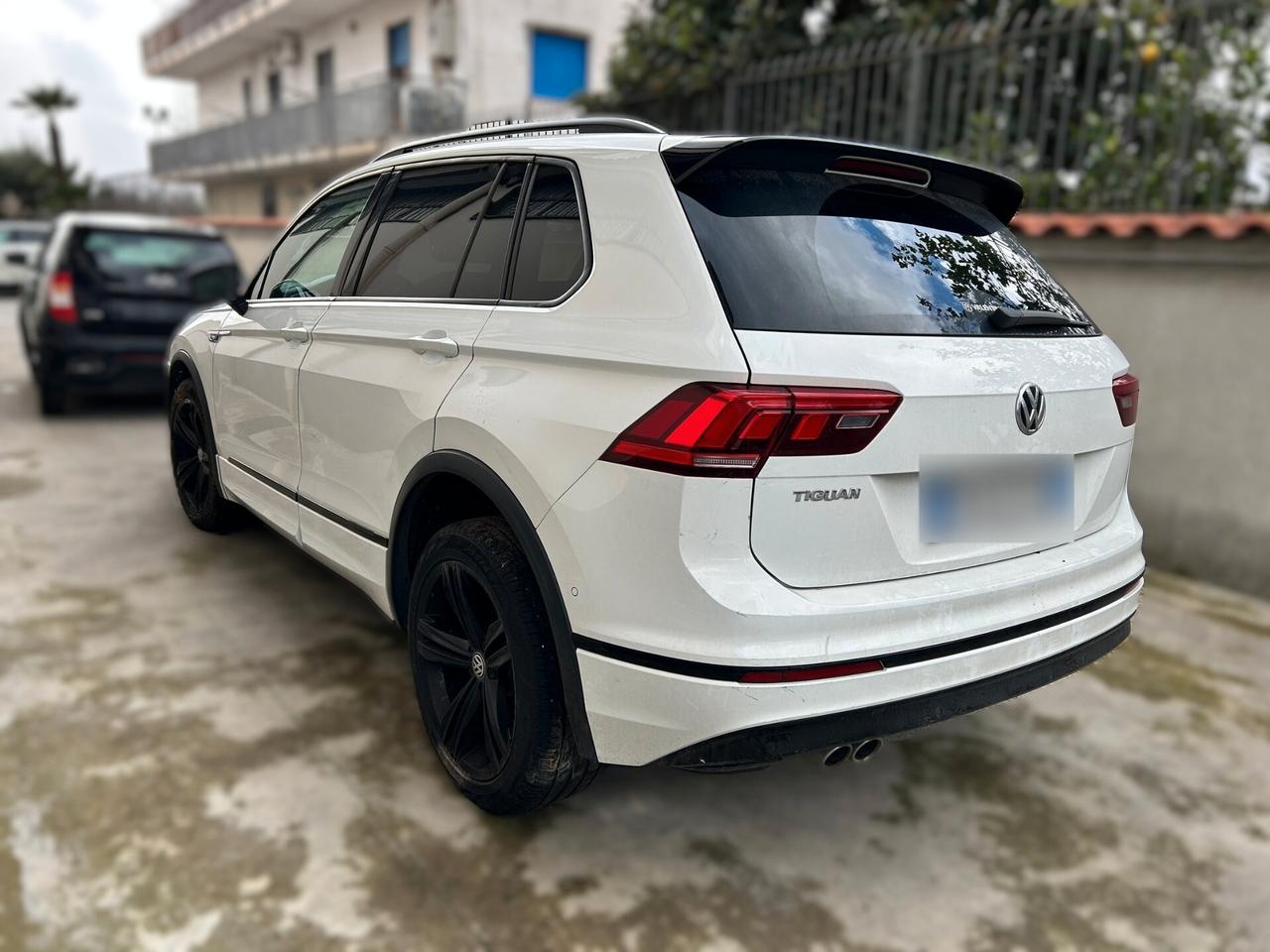 VW Tiguan 1.6 TDI 115CV R-Line - 2019 Incidentata