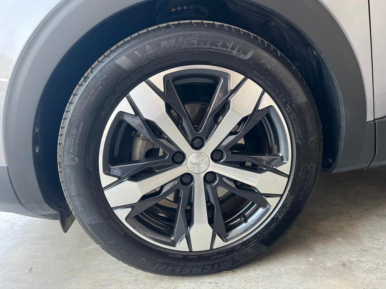 Peugeot 3008 BlueHDi 120 EAT6 Allure