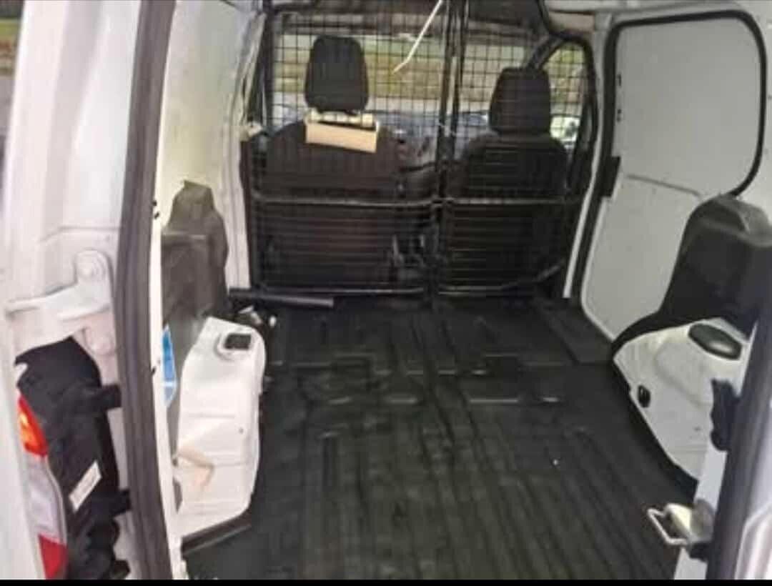 Ford Transit Courier 1.5 TDCi 75CV Van Entry
