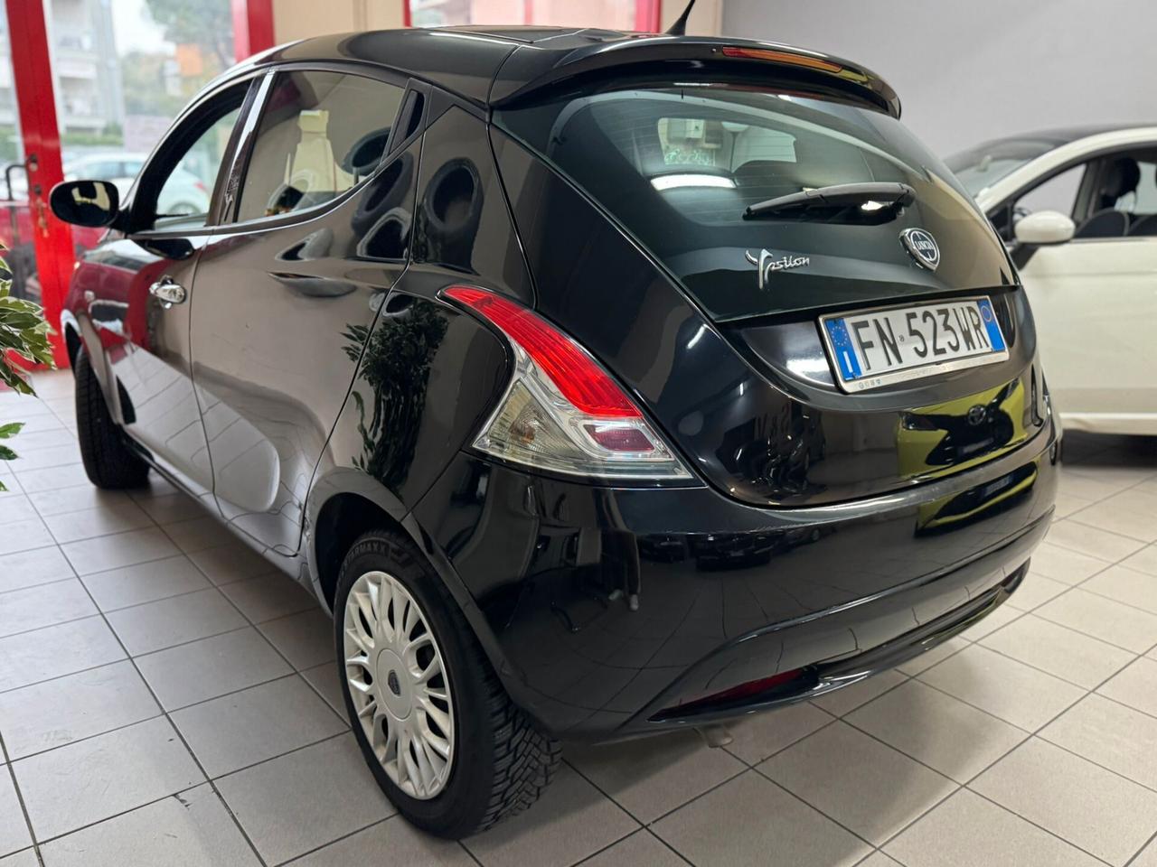 Lancia Ypsilon 1.2 69 CV 5 porte Platinum