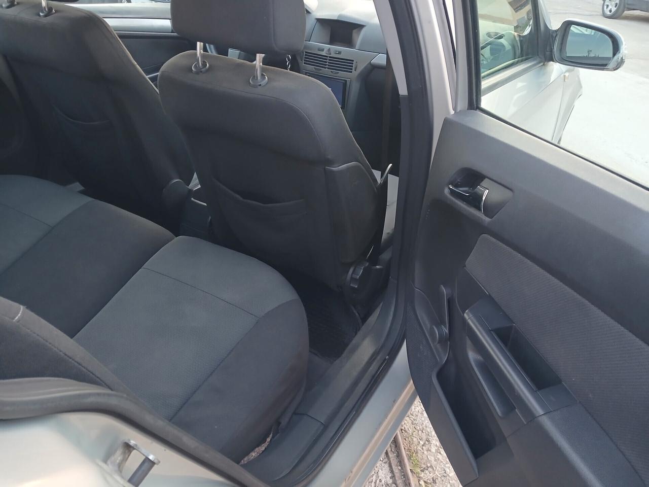 Opel Astra 1.3 CDTI Station Wagon Club