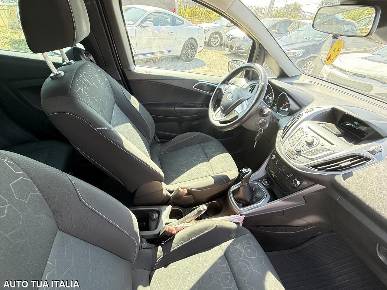 FORD B MAX ADATTA NEOPATENTATI