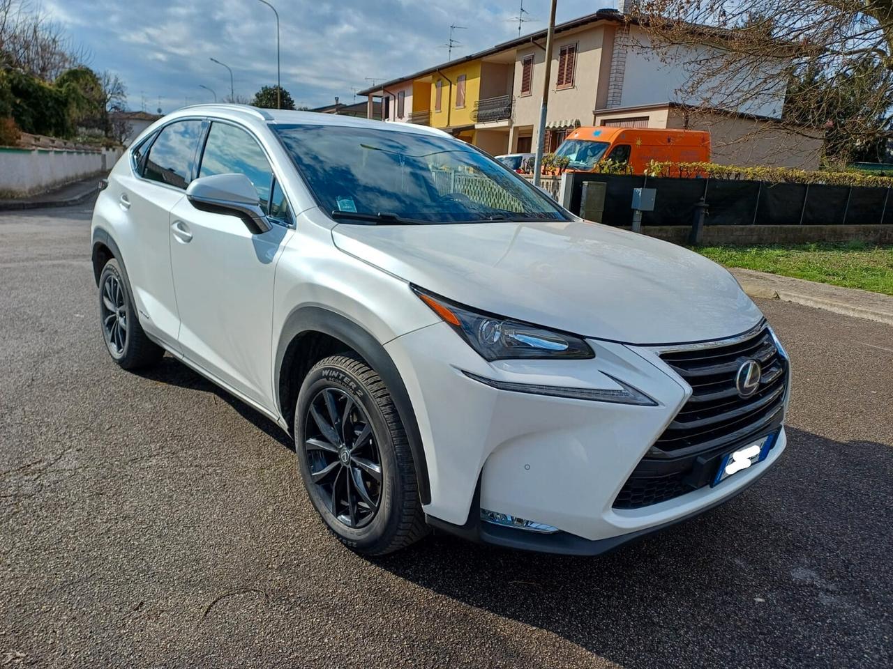 Lexus NX 300h Hybrid 4WD Luxury